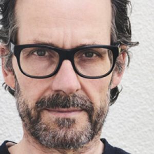 Mutina steintøy av Konstantin Grcic i en norsk kontorresepsjon