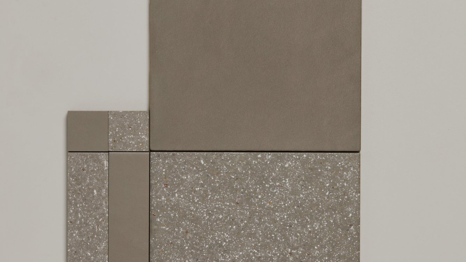 Time fra Mutina med Rough og Smooth teksturer kombinert i en flate