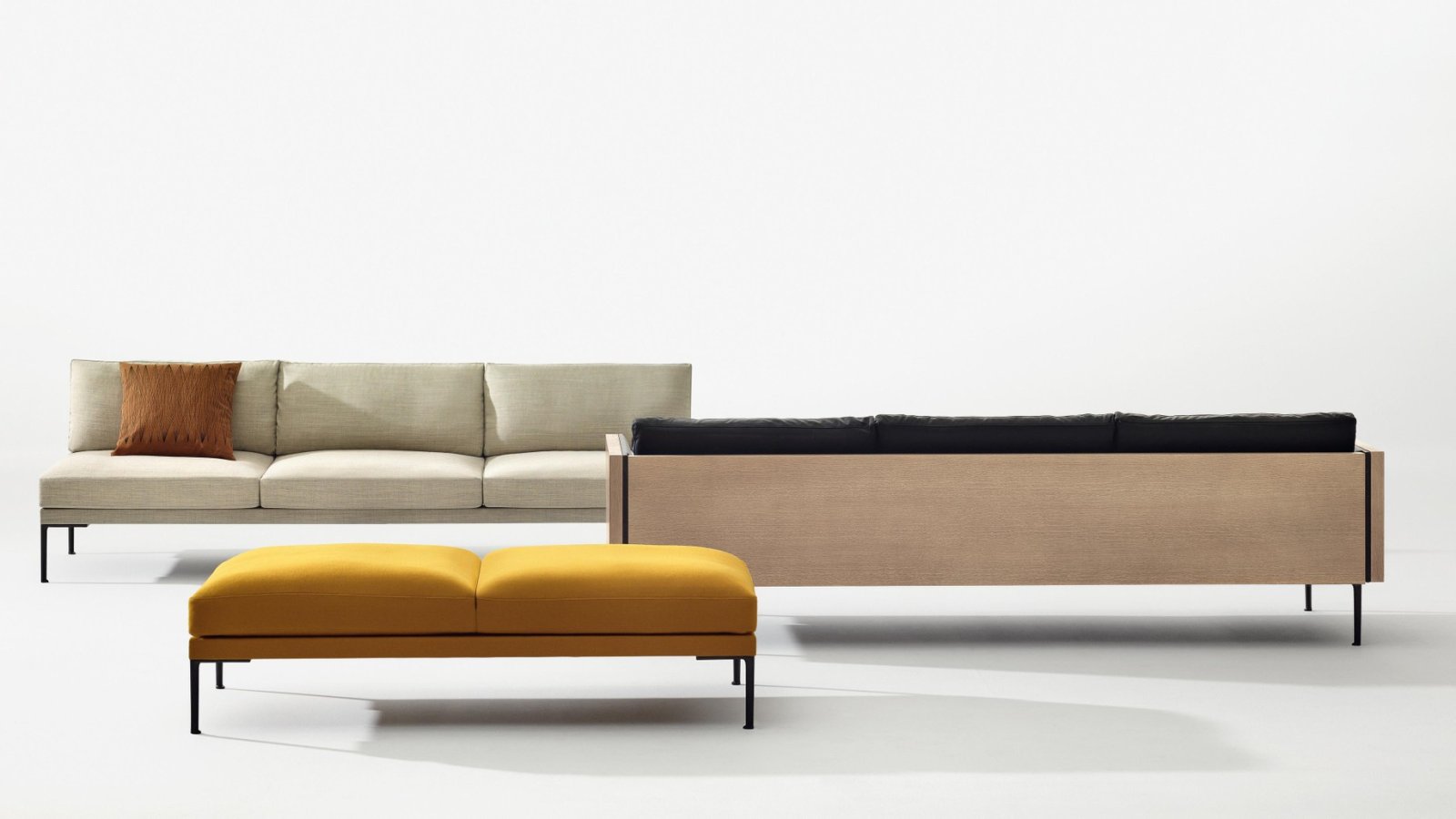 Modulær Steeve sofa fra Arper i et loungeområde