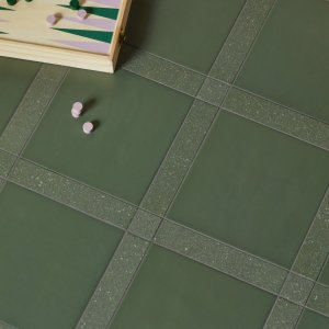 Time sokkelflis 3,9x20,5 cm fra Mutina