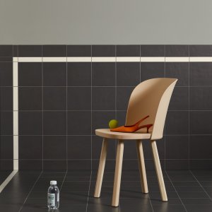 Time flis Atlas Brown Smooth fra Mutina, uglasert porselen