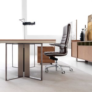 Detalj av Lloyd ringstellet i Peltro finish