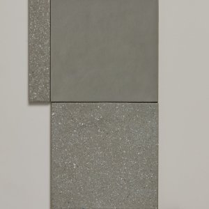 Utendoers terrasse med Time Rough fra Mutina