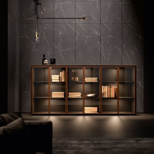 Bold58 Frame vitrine med Laminam Noir Desir doer