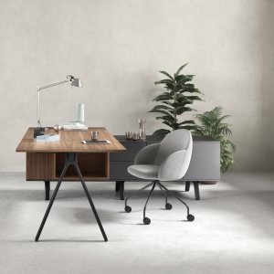 Design skrivebord Lay fra Archiutti med lysegrå plater og rød konstruksjon