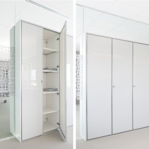 Berøringsskjerm integrert i en www.60-glassvegg