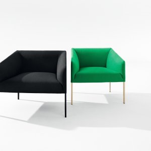 Saari toseters sofa fra Arper i et loungehjørne