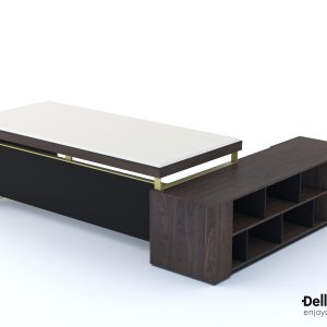 Frontpanel i elfenben med skinneffekt bak et I Rovereschi skrivebord