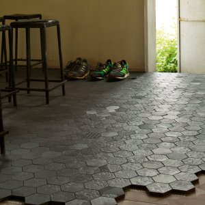 Déchirer i den gjennomfargede tonen Bianco