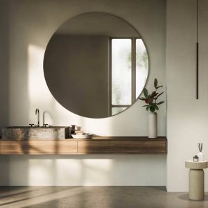 Bidet med veggmonterte Icona-betjeninger