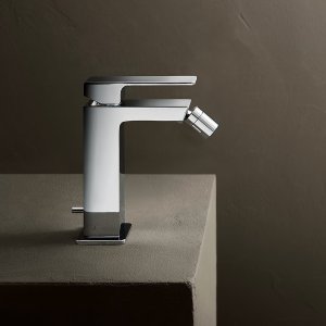 Angeletti & Ruzzas Mint for Fantini i Matt Gun Metal, sett skrått ovenfra