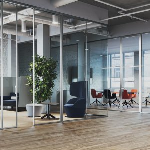 Laminert glass i den strengpressede profilen til K42
