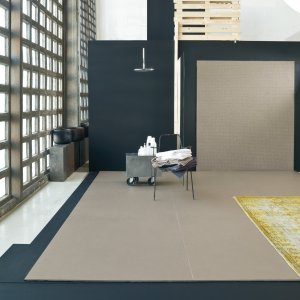 Déchirer-teksturen Neutral fra Patricia Urquiola