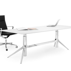 Sort lakkert understell