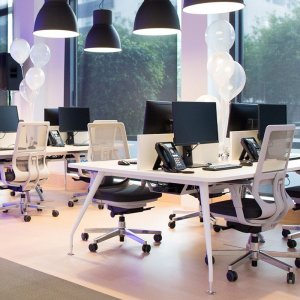 Hengende rillet tekstil på Pyla Fabric