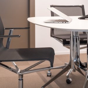 Firestjernet stativ med gliders fra ICF Office