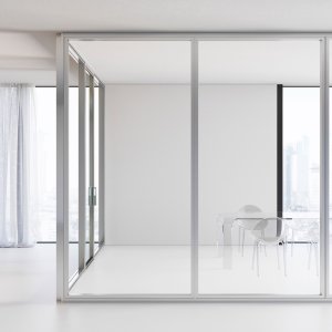 Mood Box-glassmoduler montert over en oppbevaringsvegg