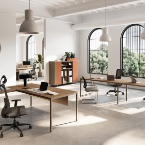 Sentralt Sigma-benchben med inspiserbar WIRE MANAGER-kledning