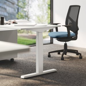 Kontorlandskap i Oslo med UP sitte-stå-arbeidsplasser fra Las Mobili