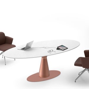 Metar moetebord 440 cm i styrerommet