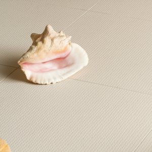Plate i Pico Down Natural Argile i varm leirtone