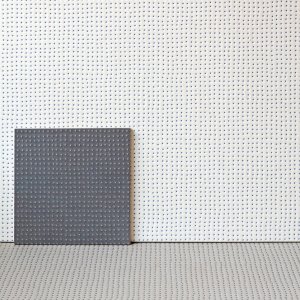 Pico fra Mutina, tekstur Down Natural i Blanc med senkede punkter