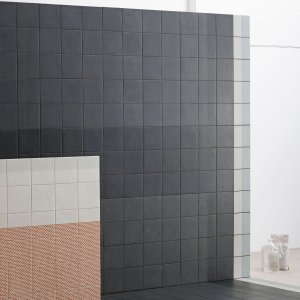 Base Black flis fra Tape-kolleksjonen fra Mutina