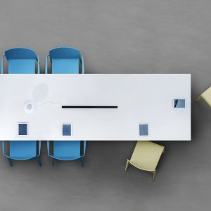 Møtebord Arki-Table fra Pedrali med bukker i stål og plate i kompaktlaminat