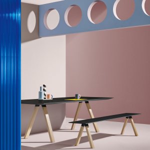 Linoleumsplate på et Pedrali Arki-Table møtebord
