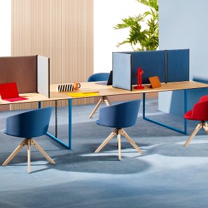 Toa fra Pedrali, design Robin Rizzini, i et møterom for ti