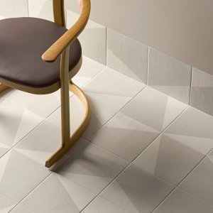 Edge-dekorer rammer inn et Puzzle gulv