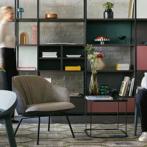 Lav, bred se:café soft lounge chair på firbeint understell i ask