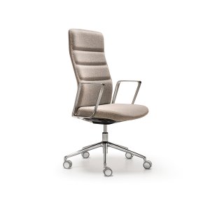 Quinti That’s it Executive uten armlener rundt et møtebord
