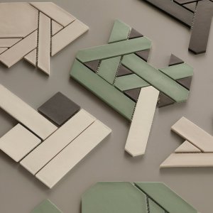 Bad med Weaving mosaikk i Grey