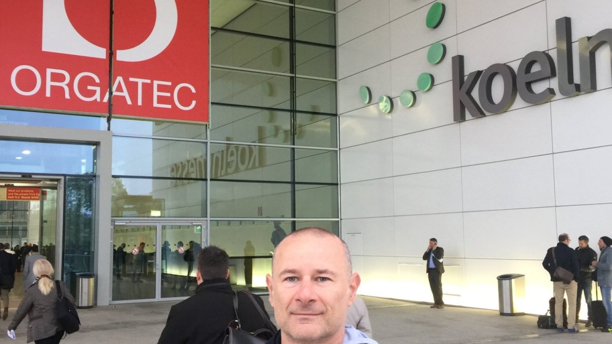ORGATEC 2026: Samtalen begynner der du setter stolen