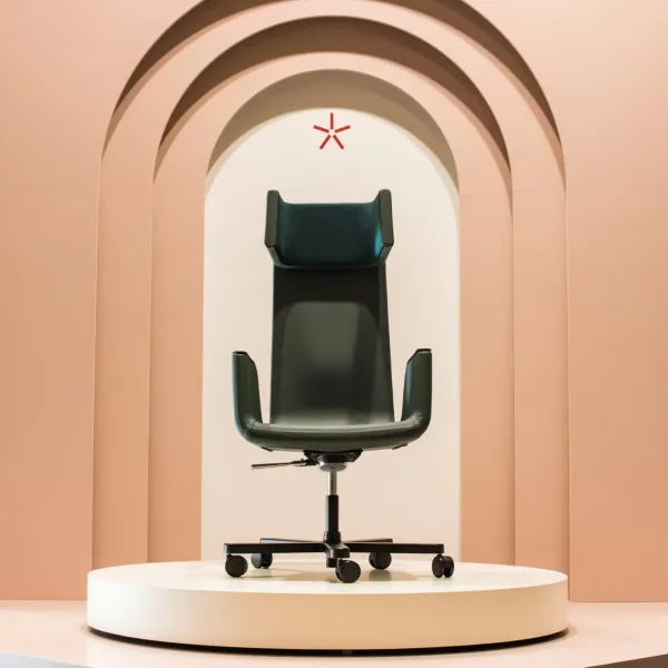Luxy designstol i et arbeidsmiljø