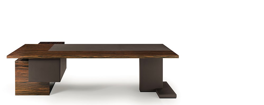 Kun direktørskrivebord