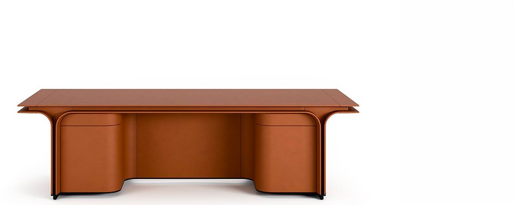 Kun direktørskrivebord